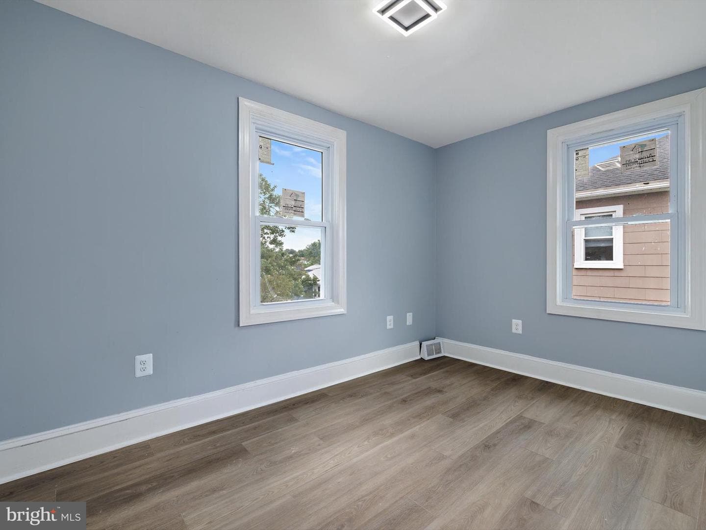3643 Coolidge Avenue photo 26
