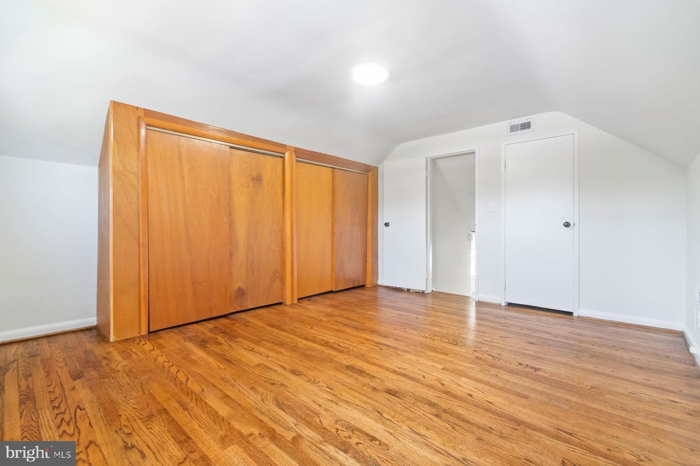 5300 Wabash Avenue photo 35