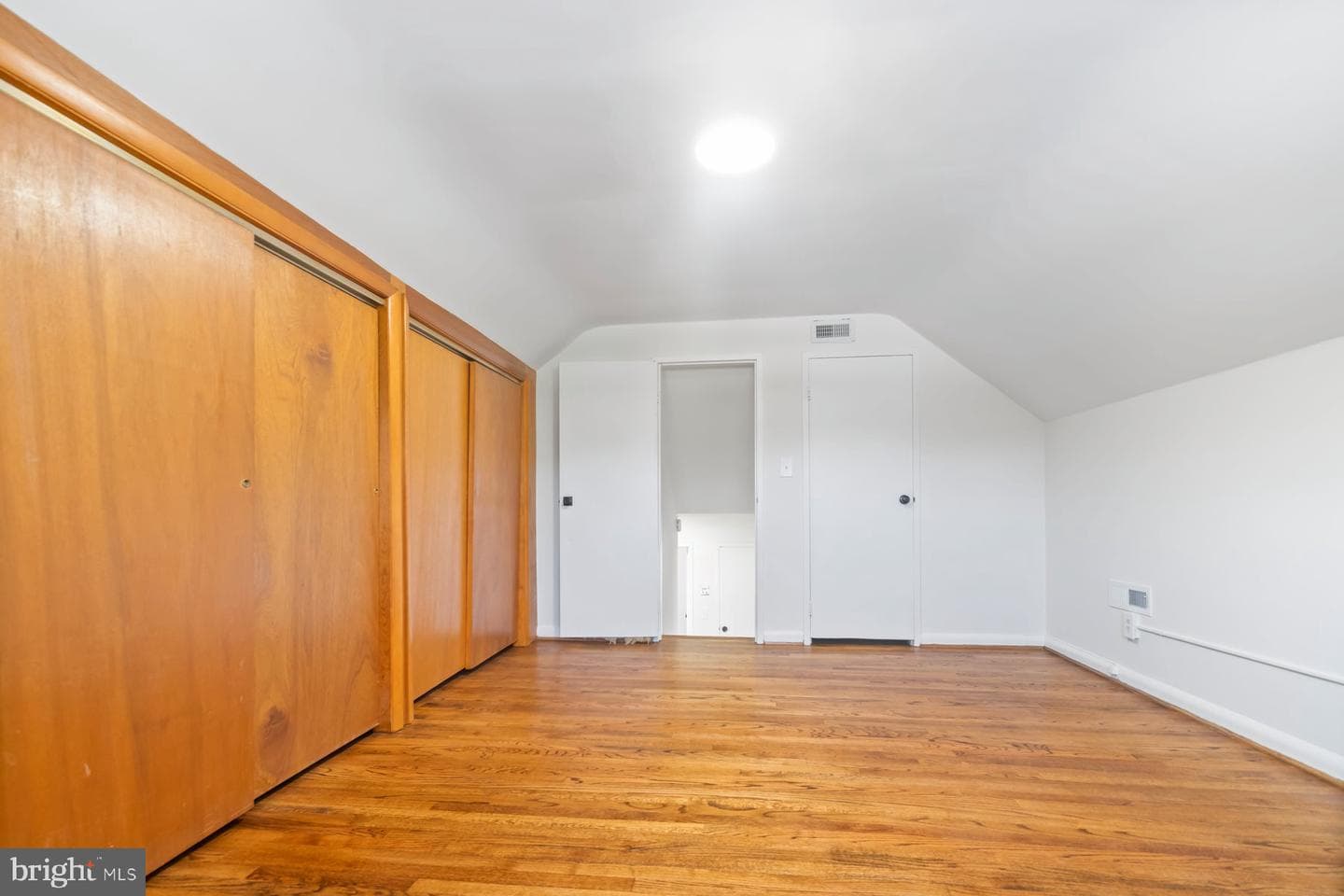 5300 Wabash Avenue photo 36