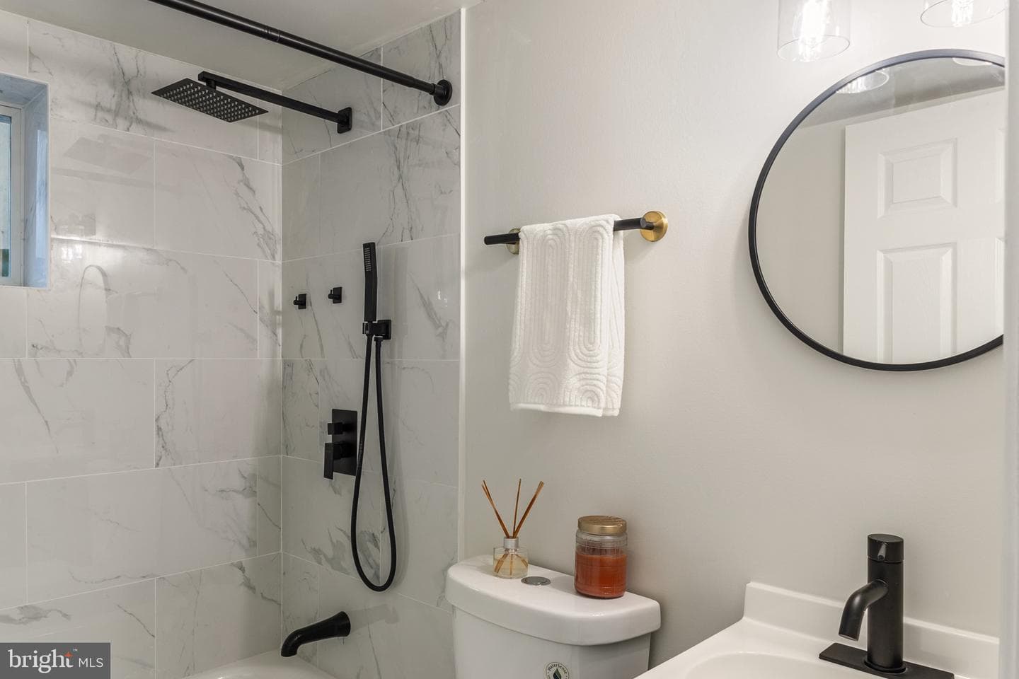 4042 6th Street photo 13