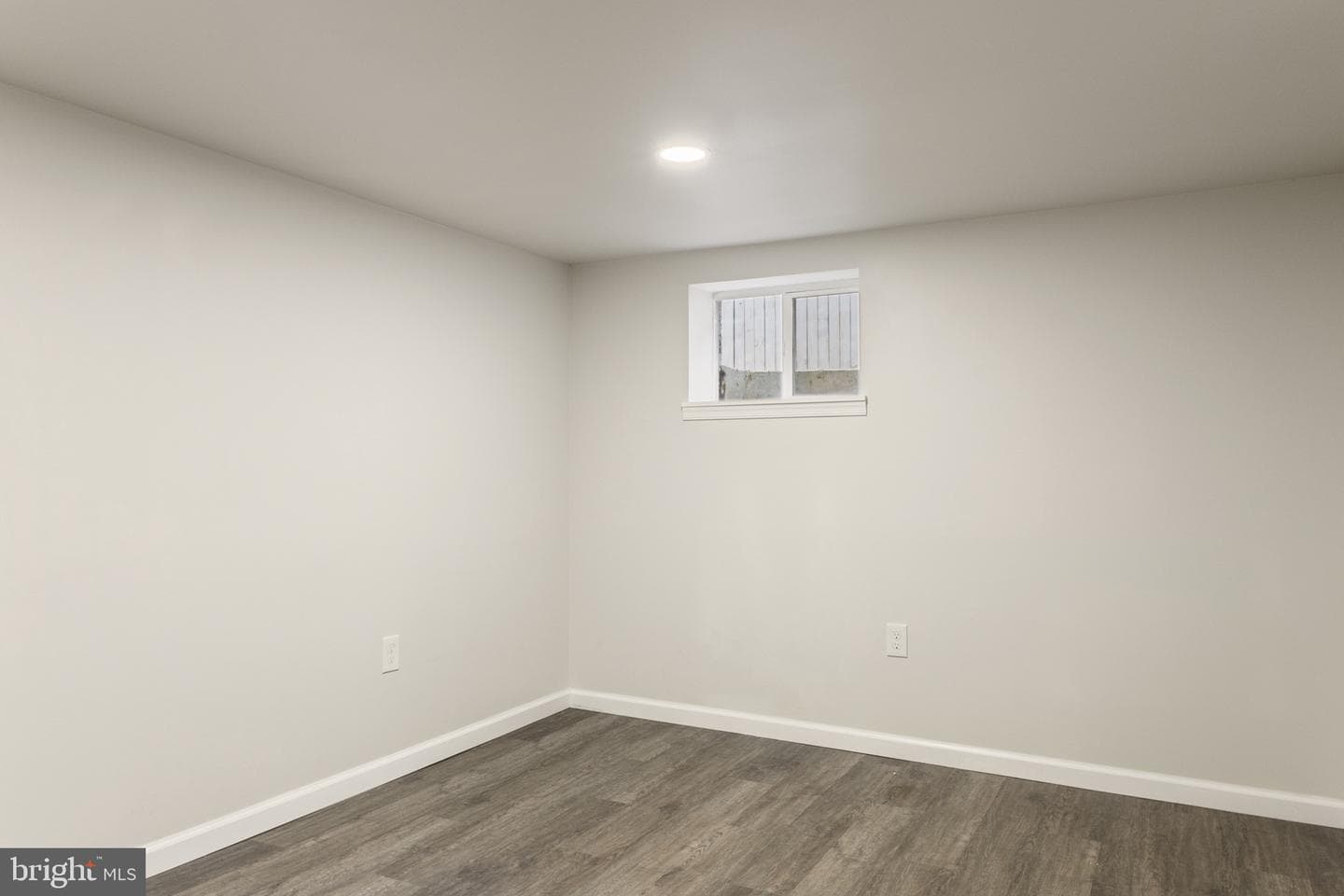 4042 6th Street photo 21