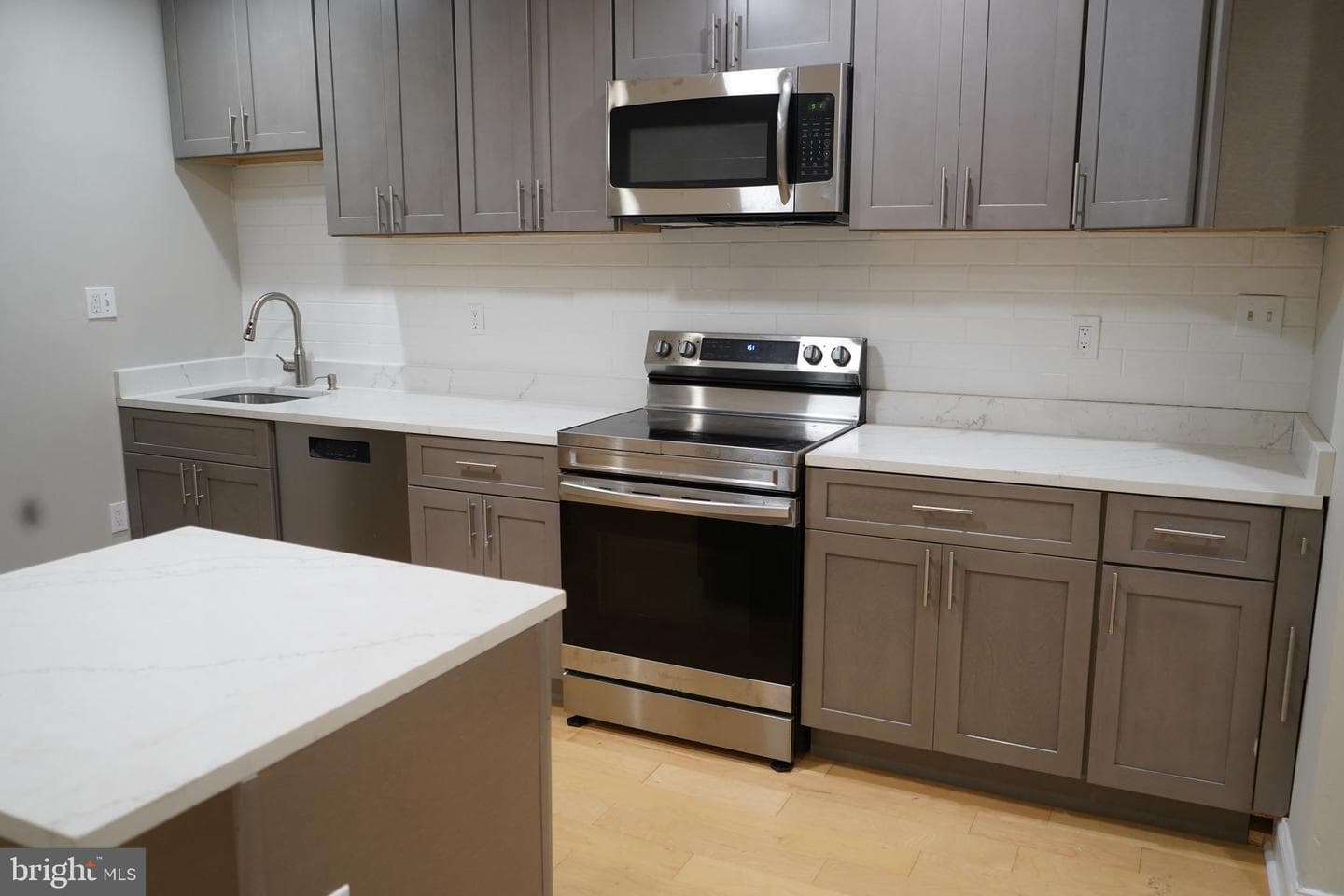 2223 W Lexington Street W photo 12