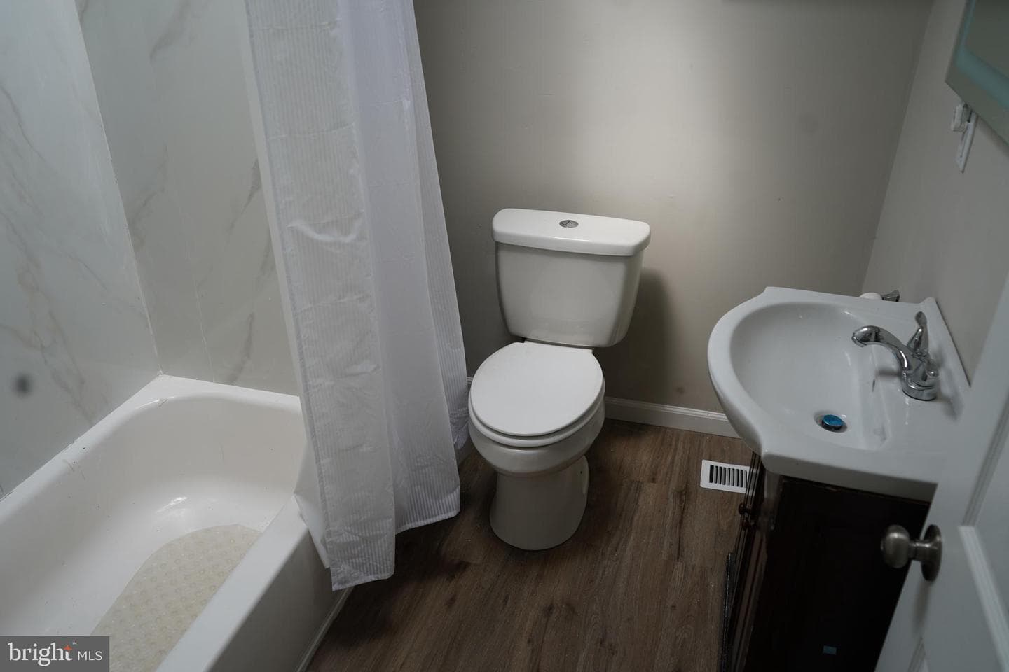 2223 W Lexington Street W photo 18