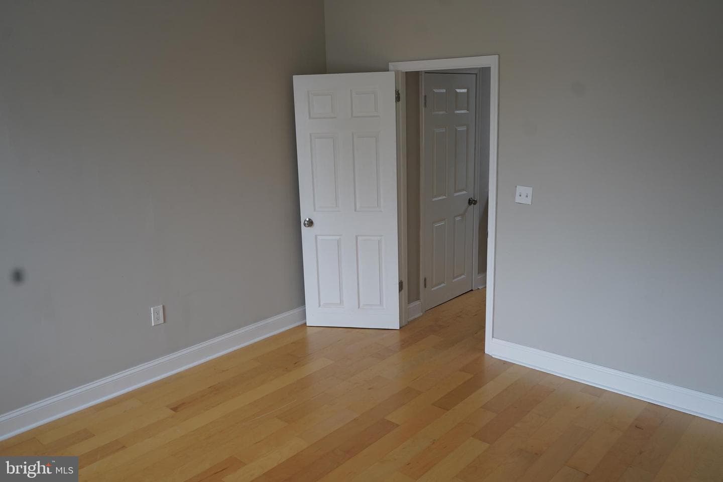 2223 W Lexington Street W photo 24