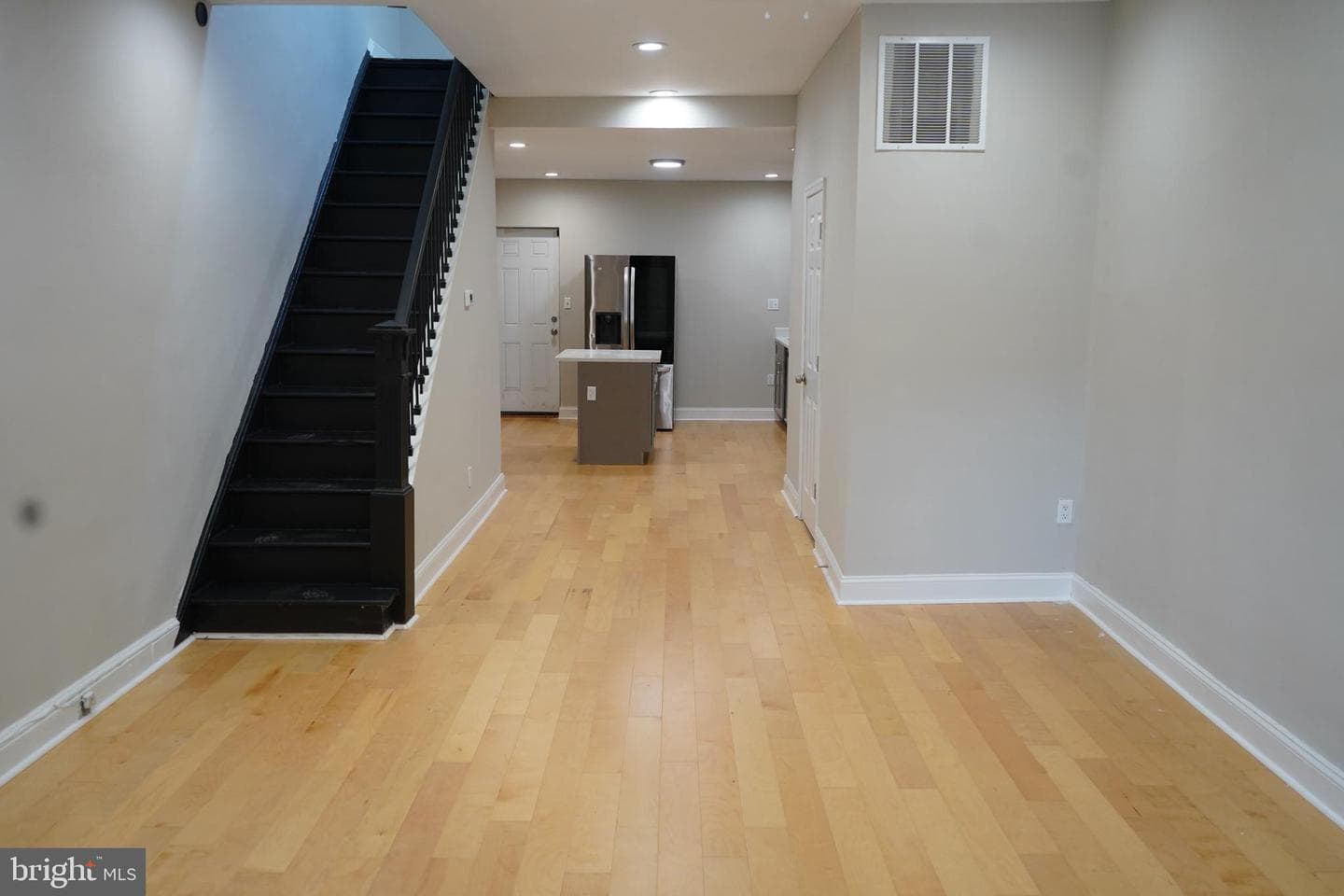 2223 W Lexington Street W photo 4