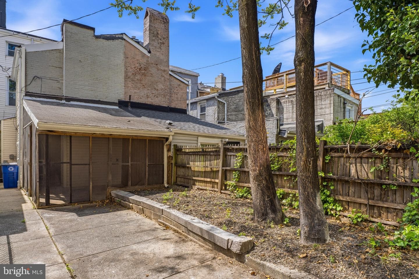 1822 E Lombard Street photo 33
