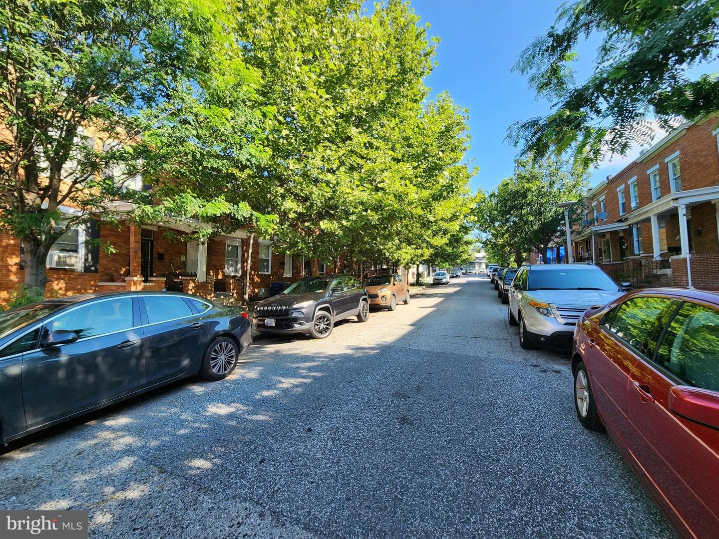 607 N Clinton Street photo 13
