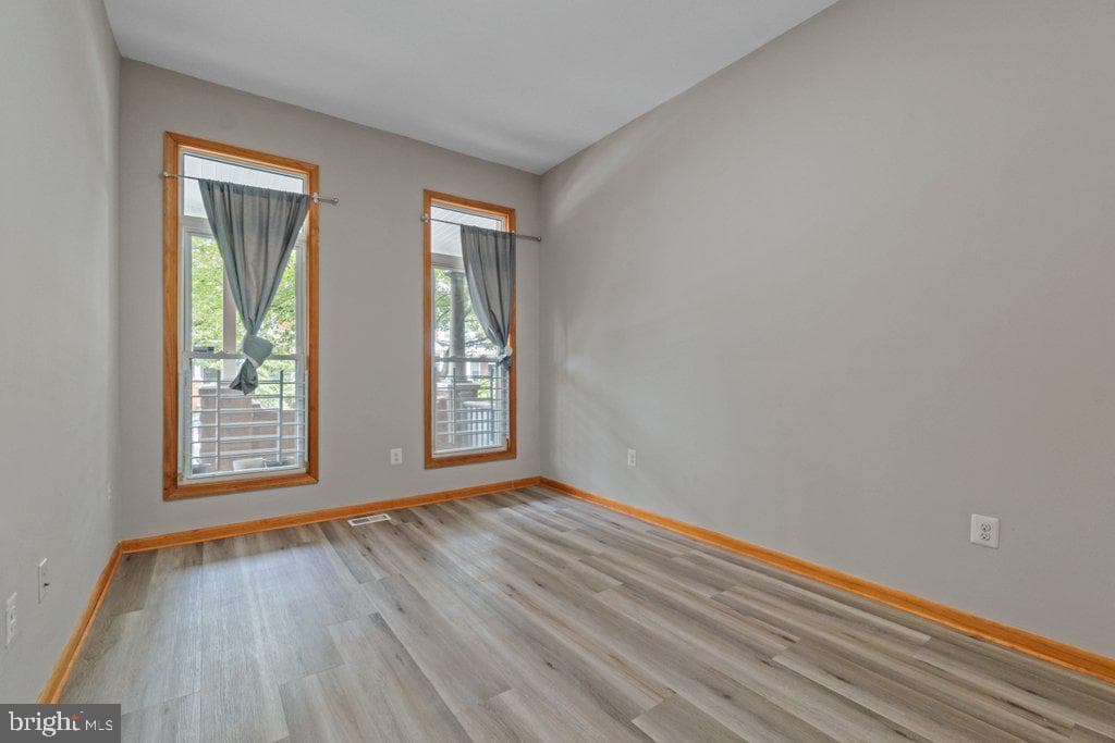 2612 Guilford Avenue photo 14