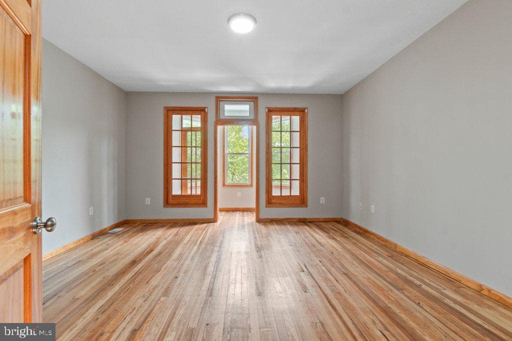 2612 Guilford Avenue photo 22