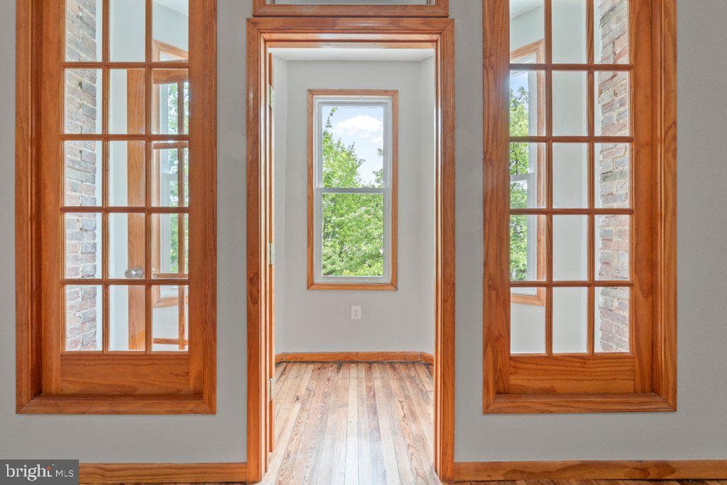 2612 Guilford Avenue photo 23