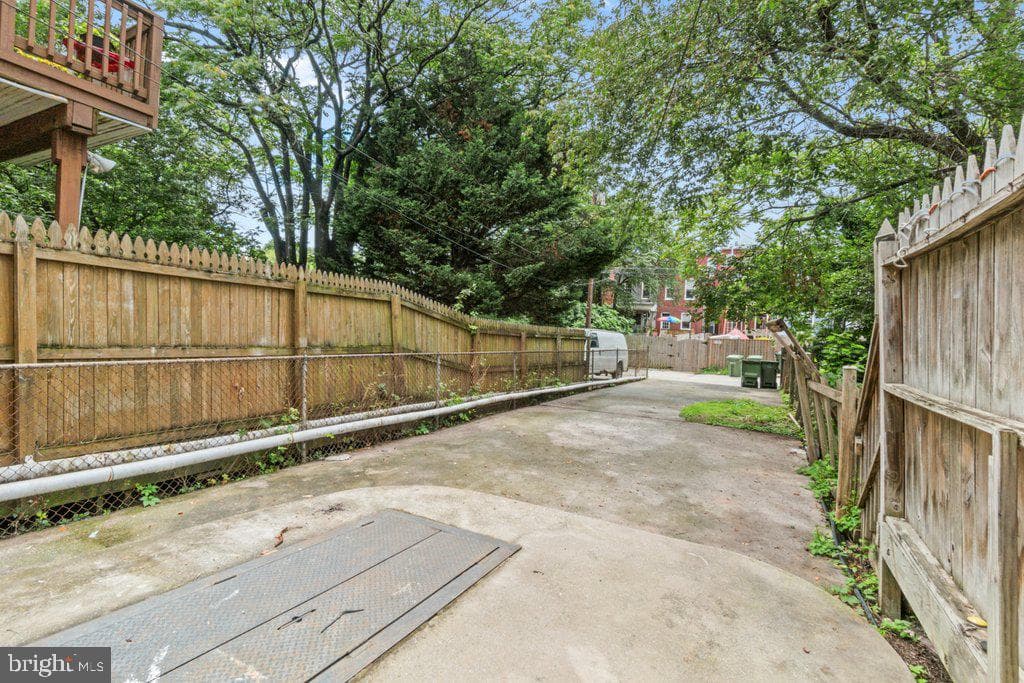 2612 Guilford Avenue photo 28