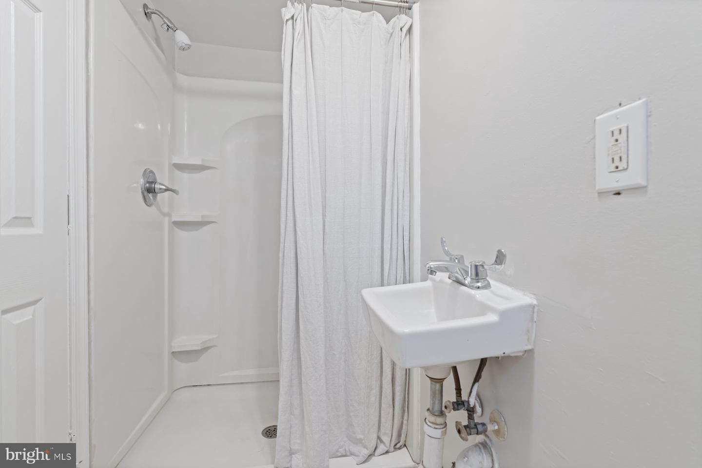1416 Meridene Drive photo 25