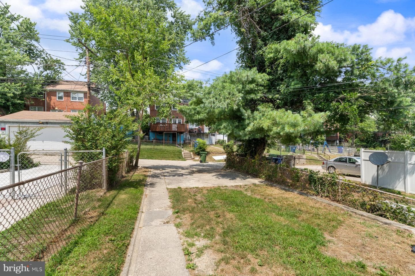 1416 Meridene Drive photo 32