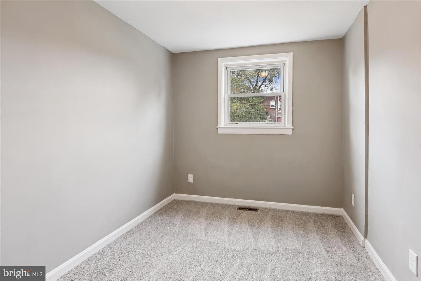 3824 W Bay Avenue W photo 11