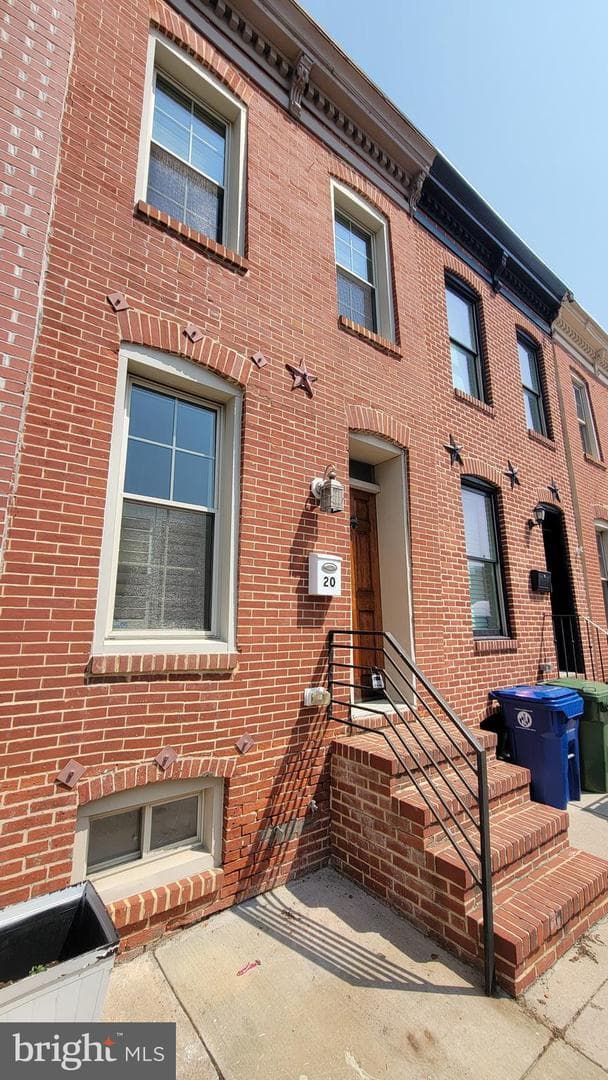 20 E Heath Street photo 1