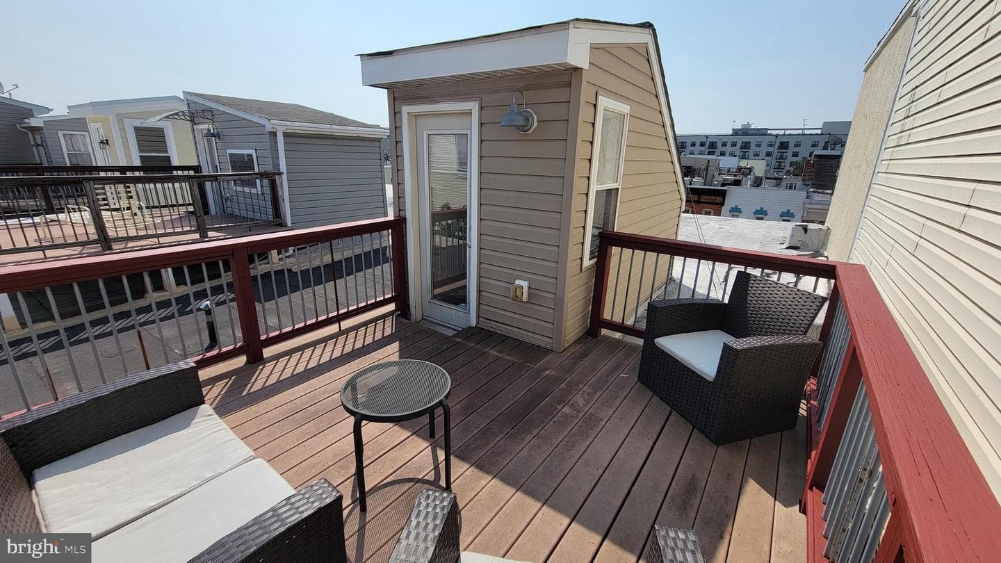 20 E Heath Street photo 33