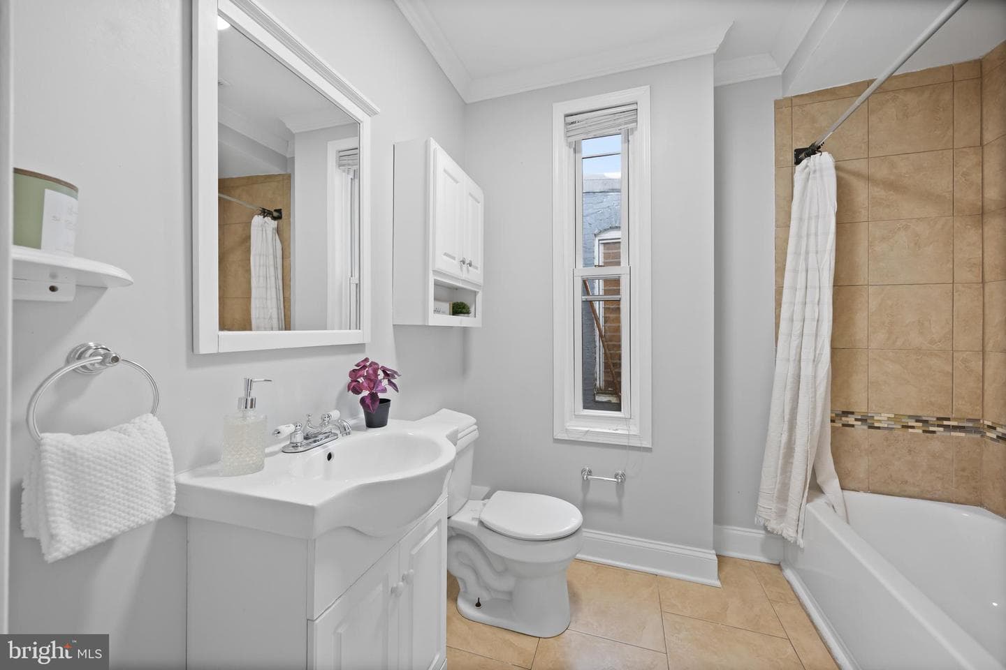 2916 E Baltimore Street photo 22