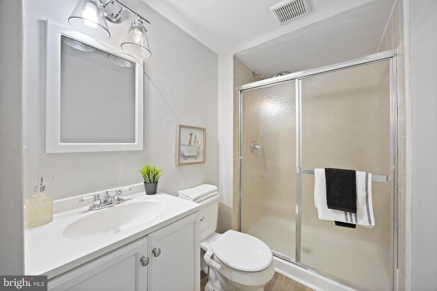 2916 E Baltimore Street photo 29