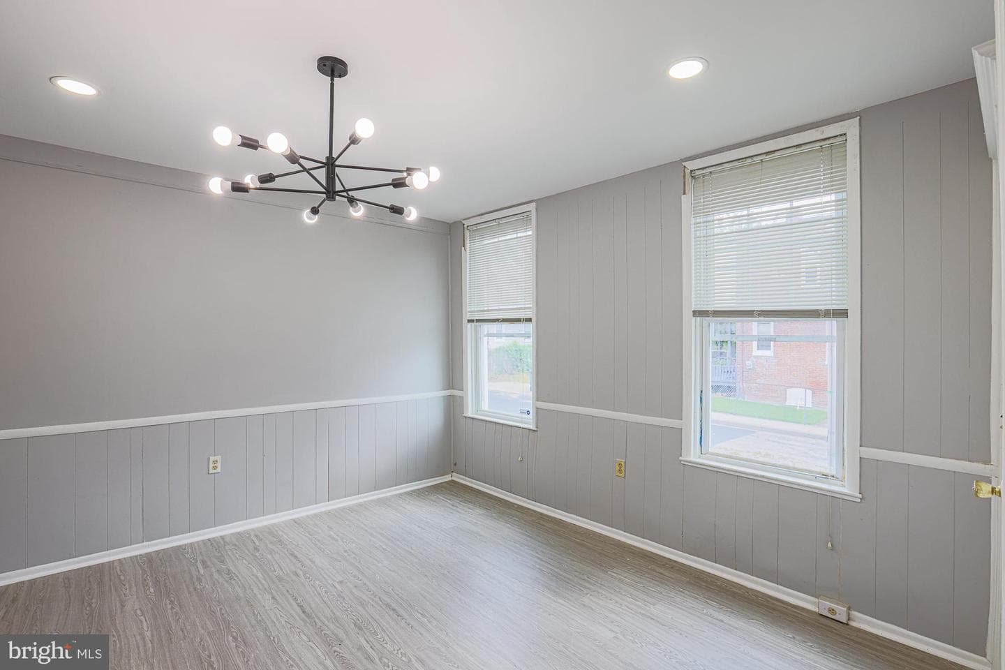 516 Woodbourne Avenue photo 14