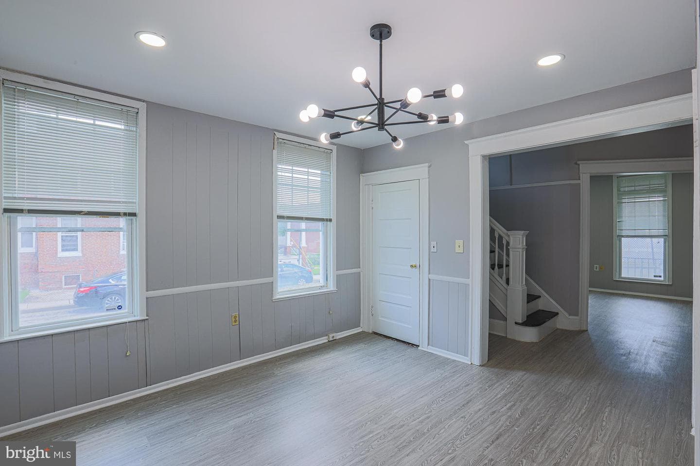 516 Woodbourne Avenue photo 17