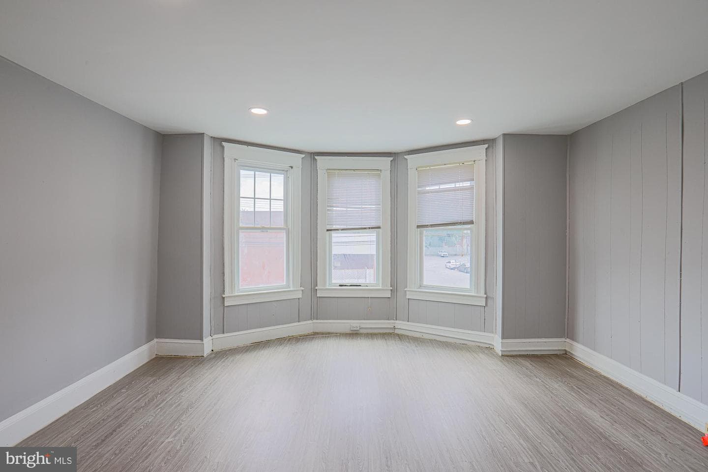 516 Woodbourne Avenue photo 27