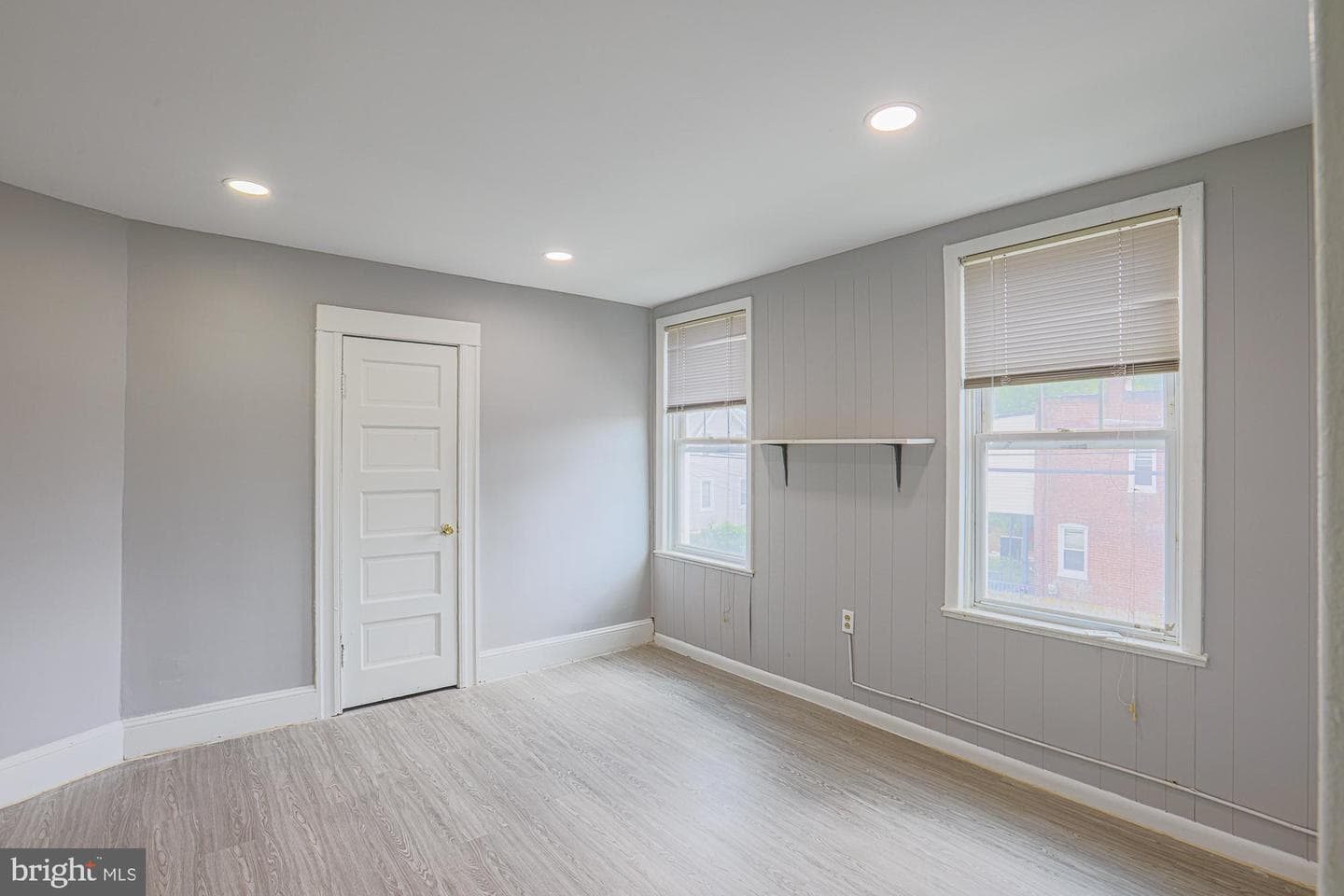 516 Woodbourne Avenue photo 28