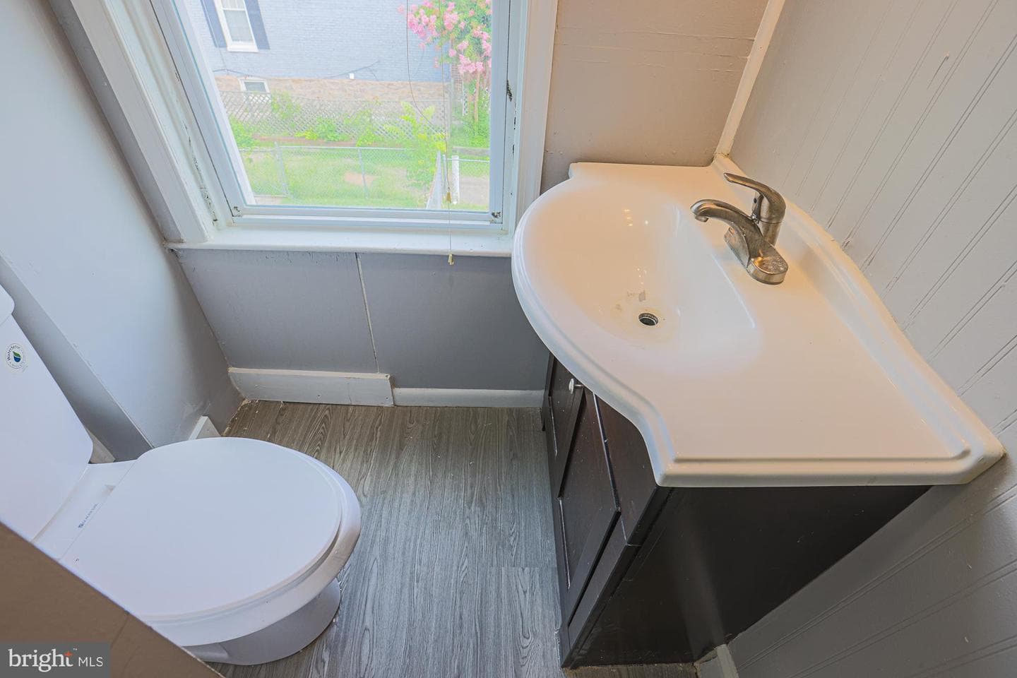 516 Woodbourne Avenue photo 33