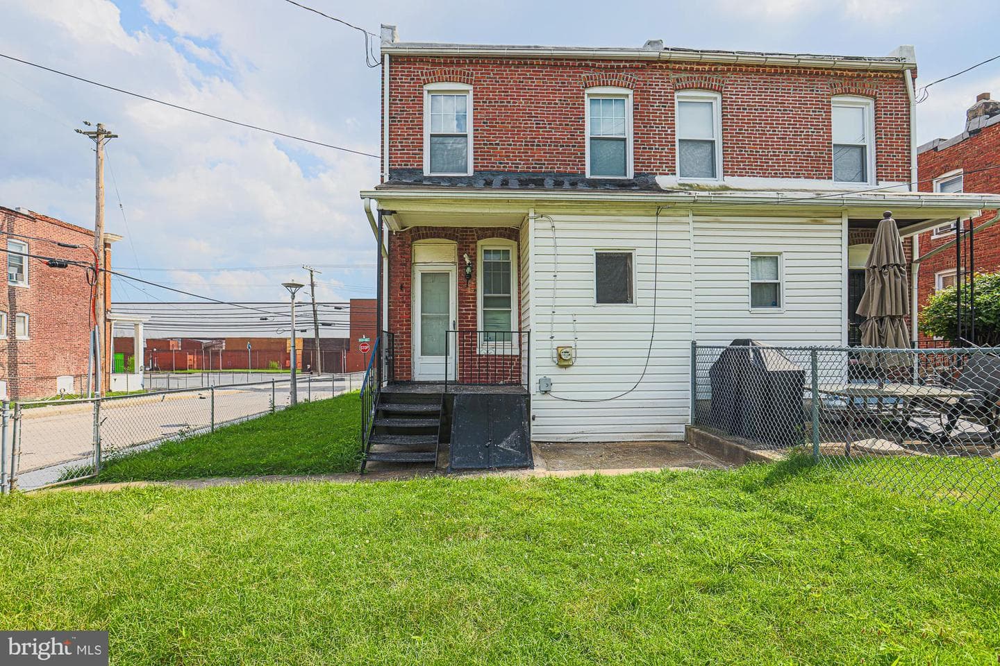 516 Woodbourne Avenue photo 6