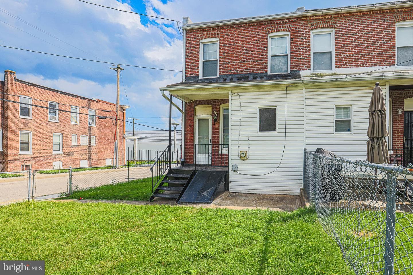 516 Woodbourne Avenue photo 7