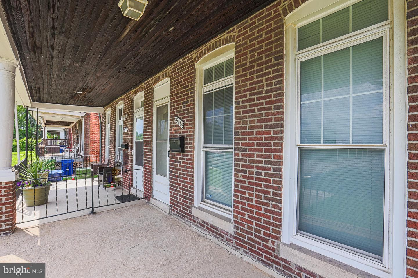 516 Woodbourne Avenue photo 9