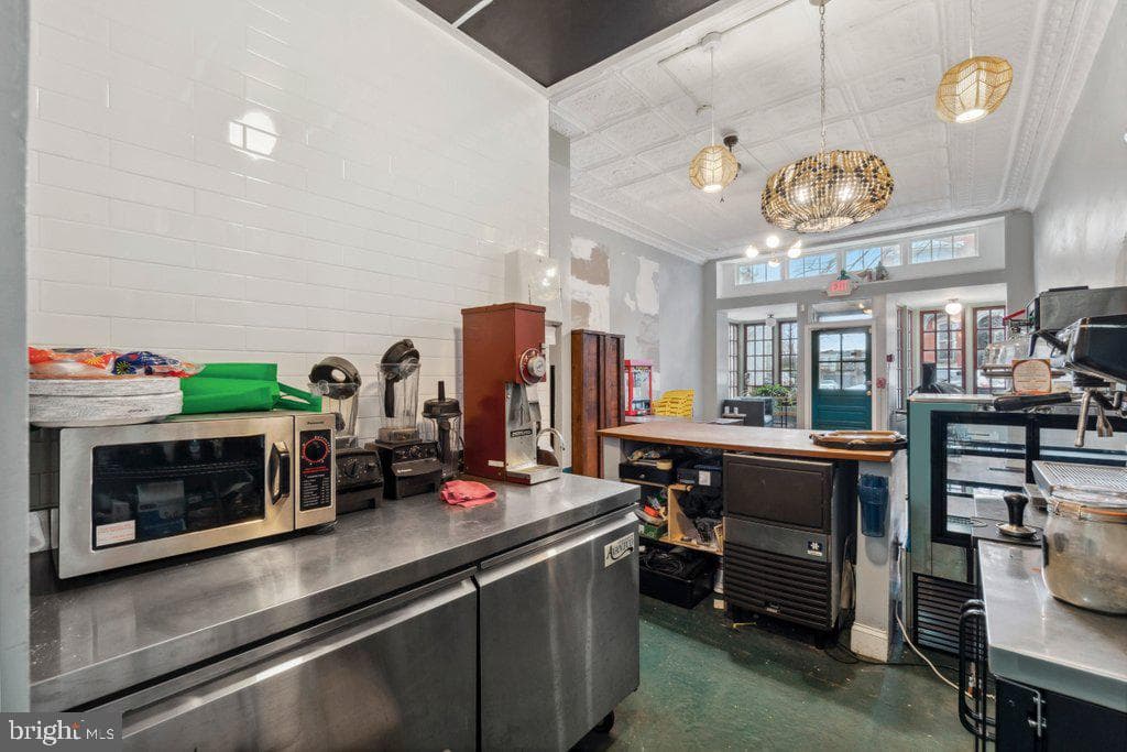 2501 Madison Avenue photo 14