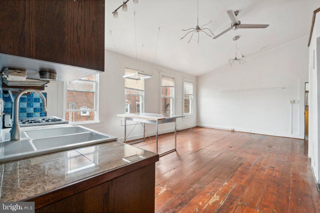 2501 Madison Avenue photo 40