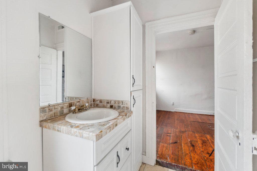 2501 Madison Avenue photo 46