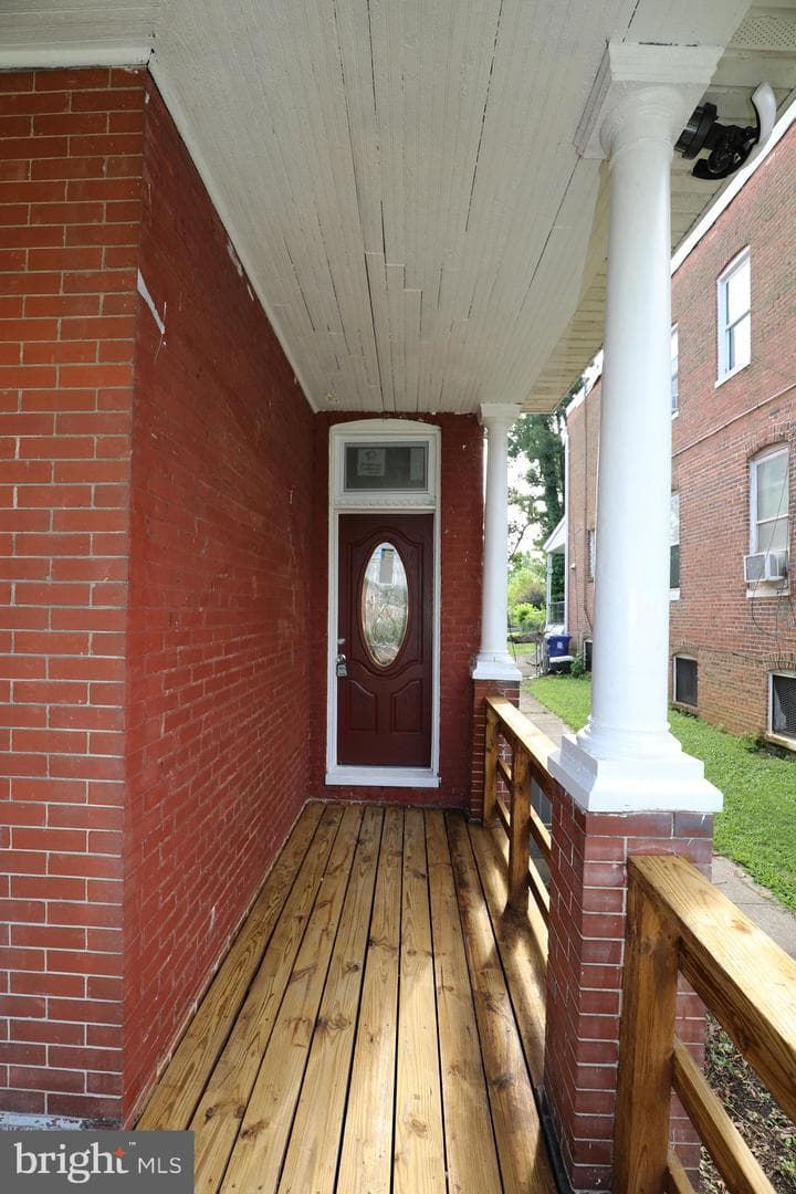 1033 Pine Heights Avenue photo 24