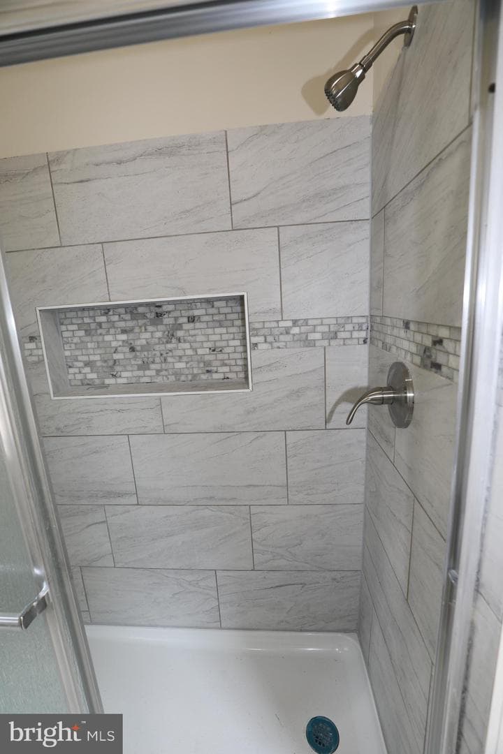 1033 Pine Heights Avenue photo 44