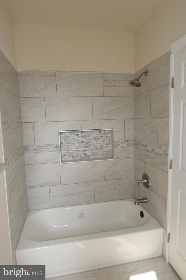 1033 Pine Heights Avenue photo 48