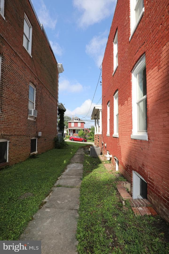 1033 Pine Heights Avenue photo 69