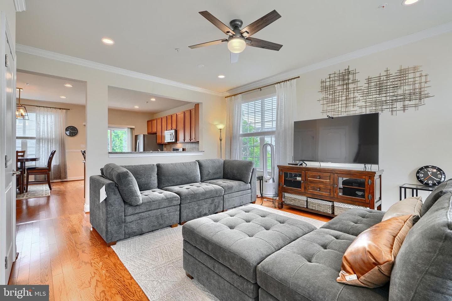 4411 Maple Wood Drive photo 9