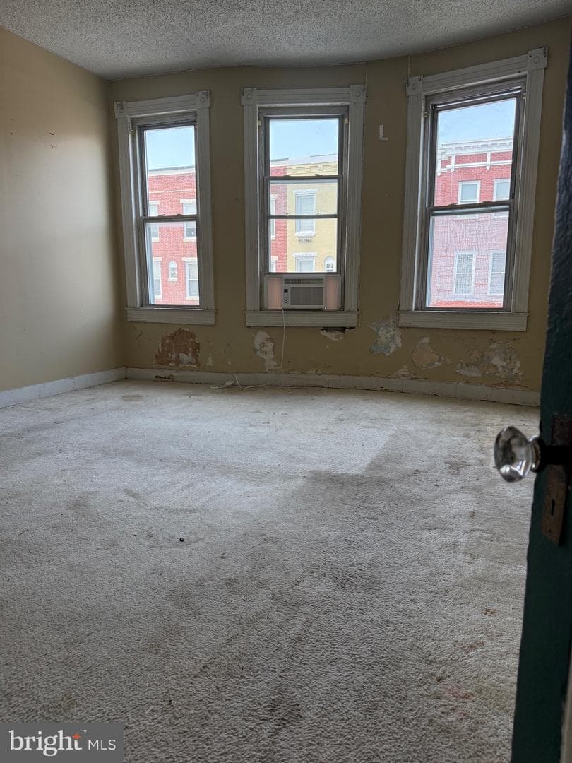2105 Barclay Street photo 8
