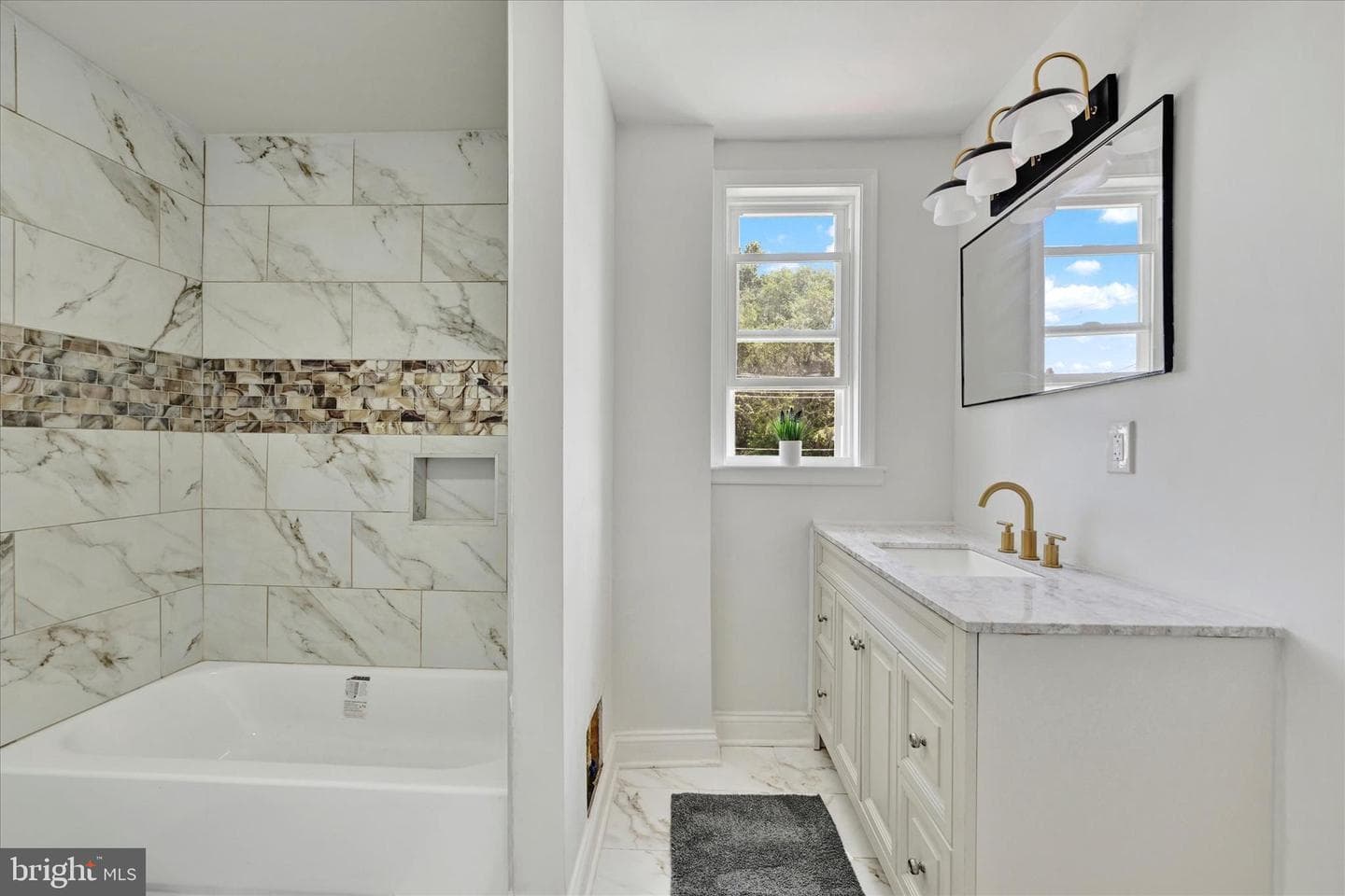2400 W Lafayette Avenue photo 19
