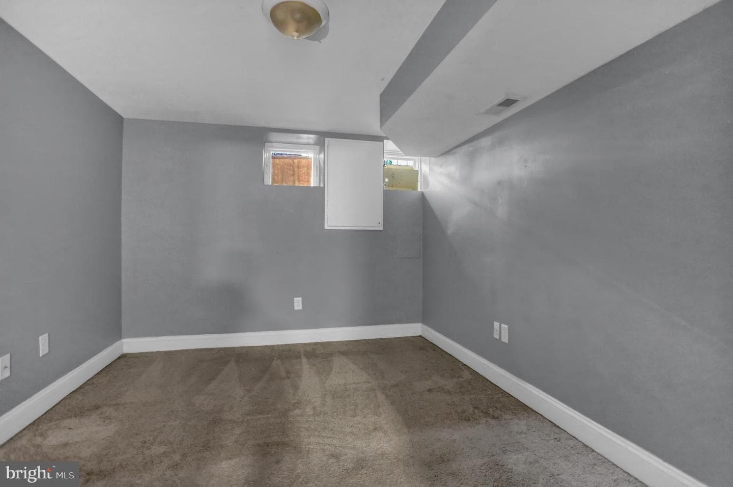 1115 Sargeant Street photo 24