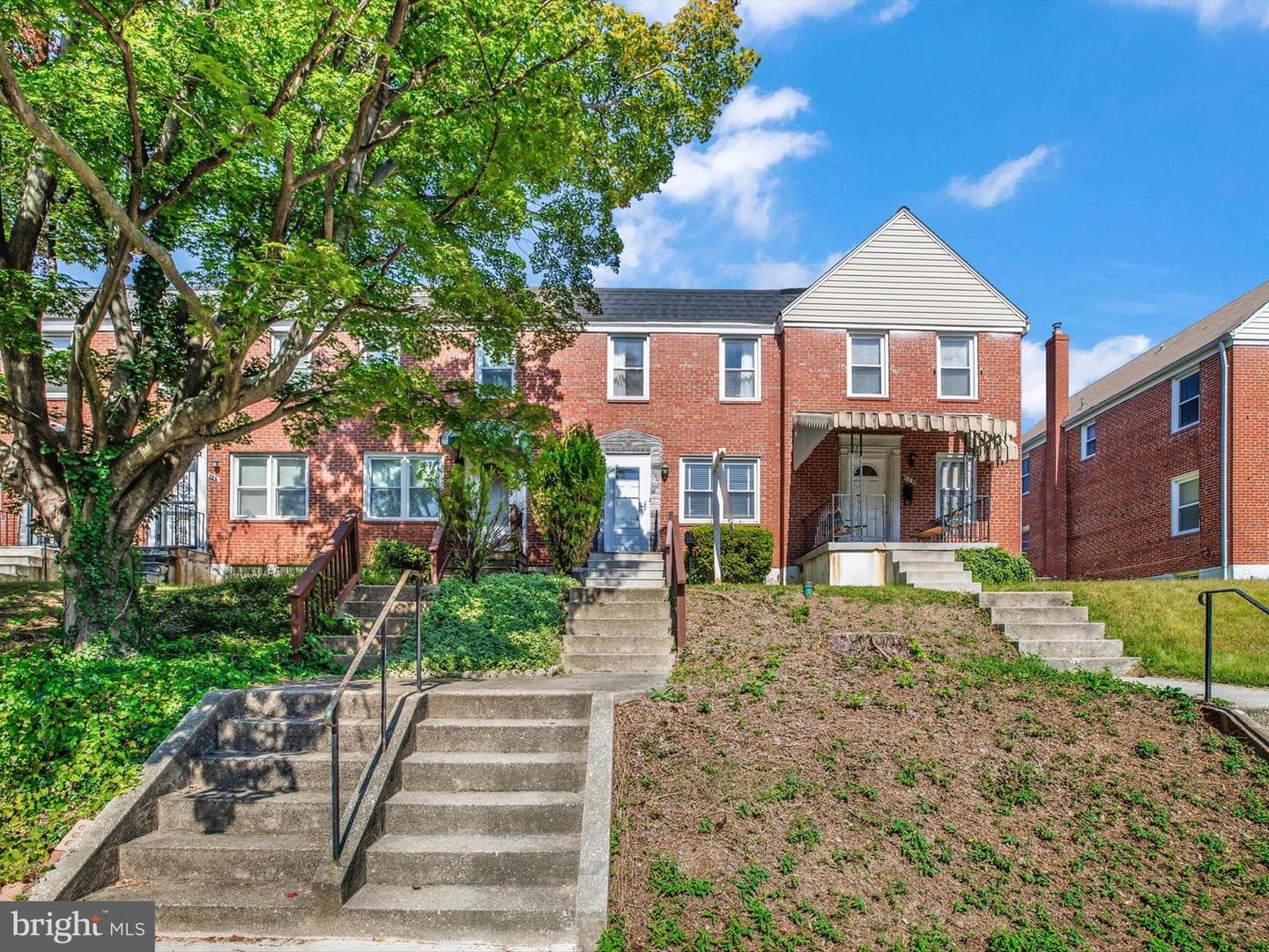 730 Yale Avenue photo 3