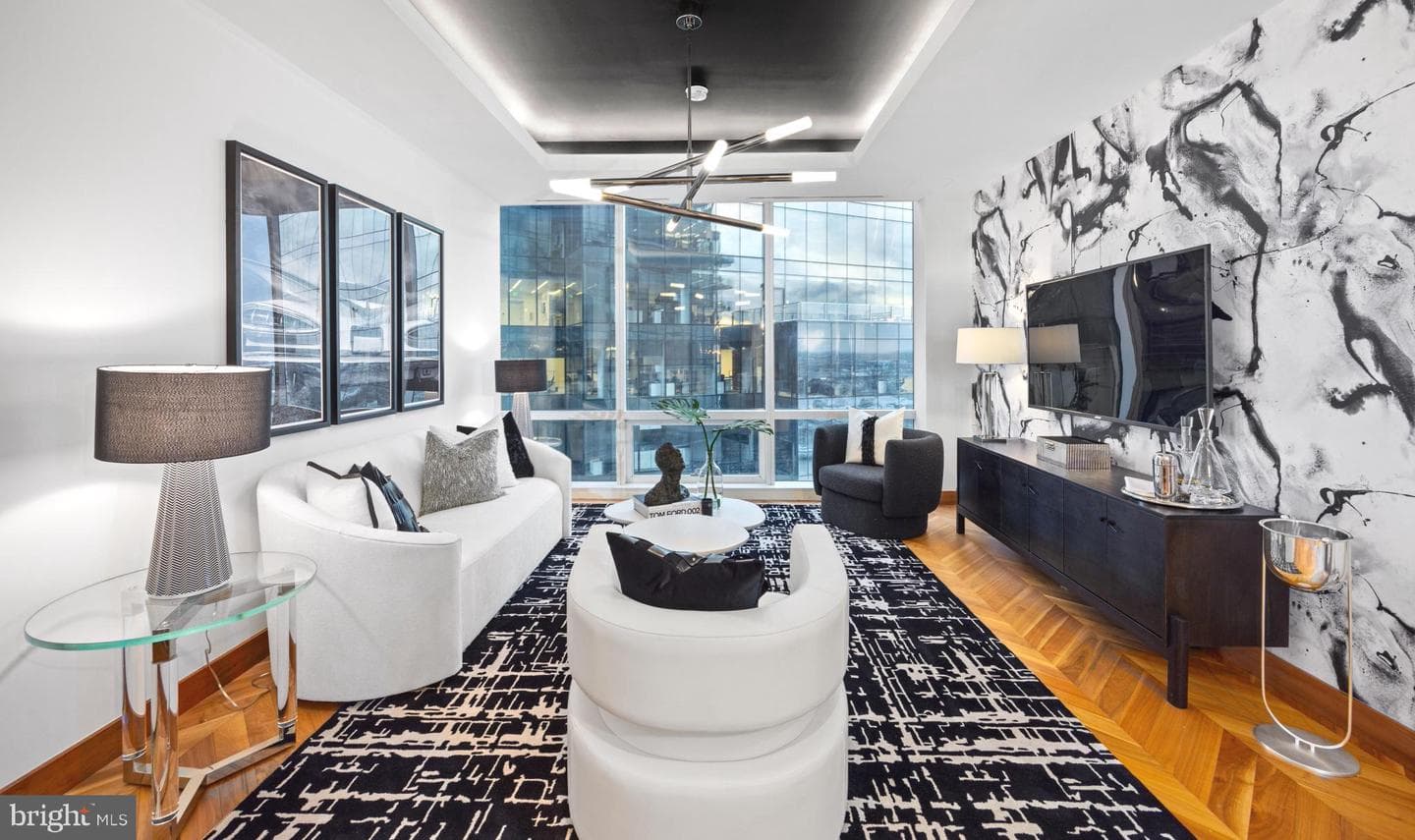 300 International Drive #1906, Baltimore