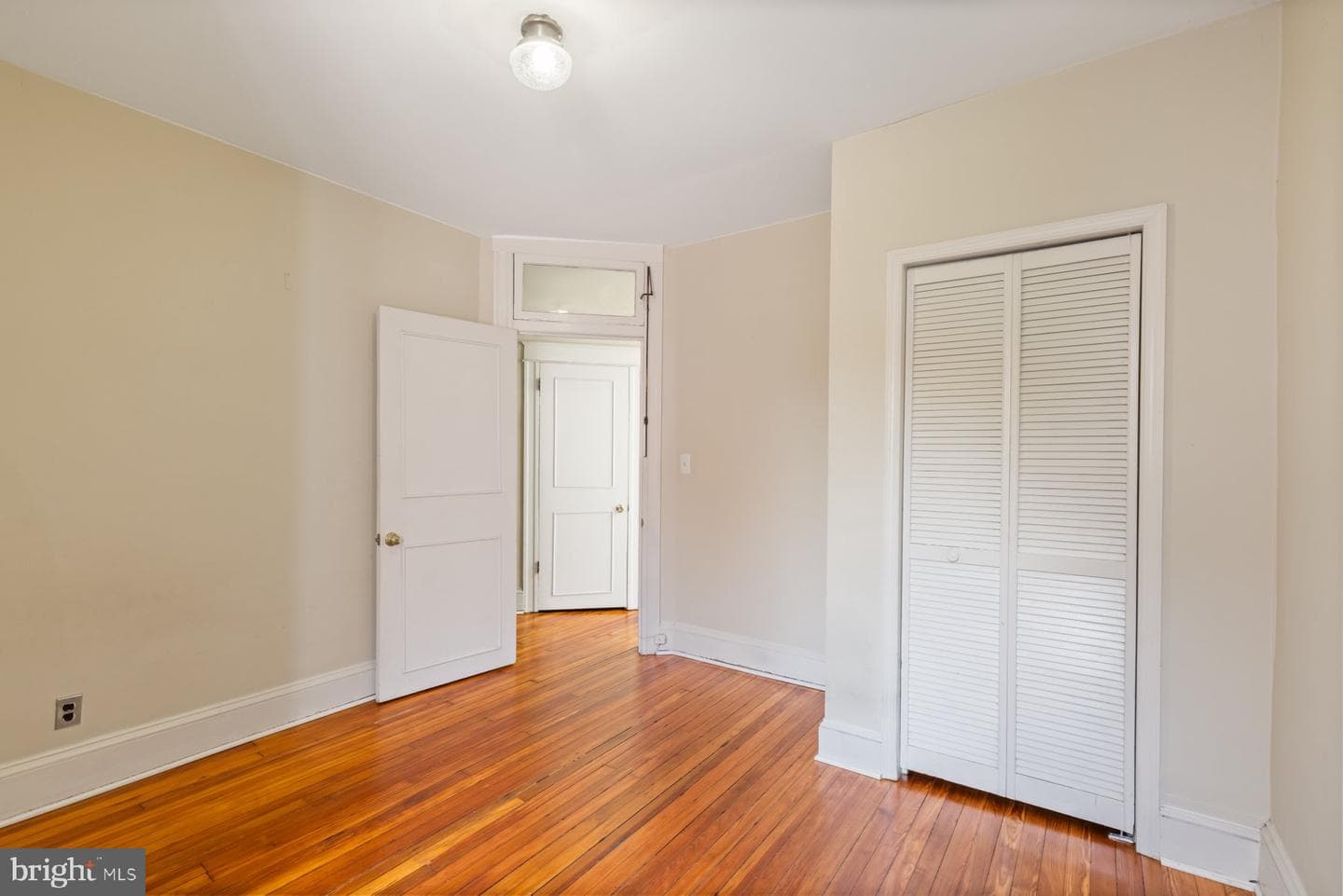 316 E 33rd Street photo 14