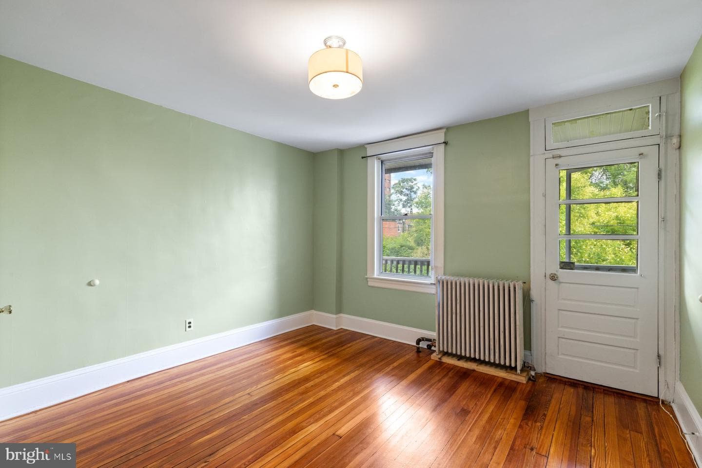 316 E 33rd Street photo 16