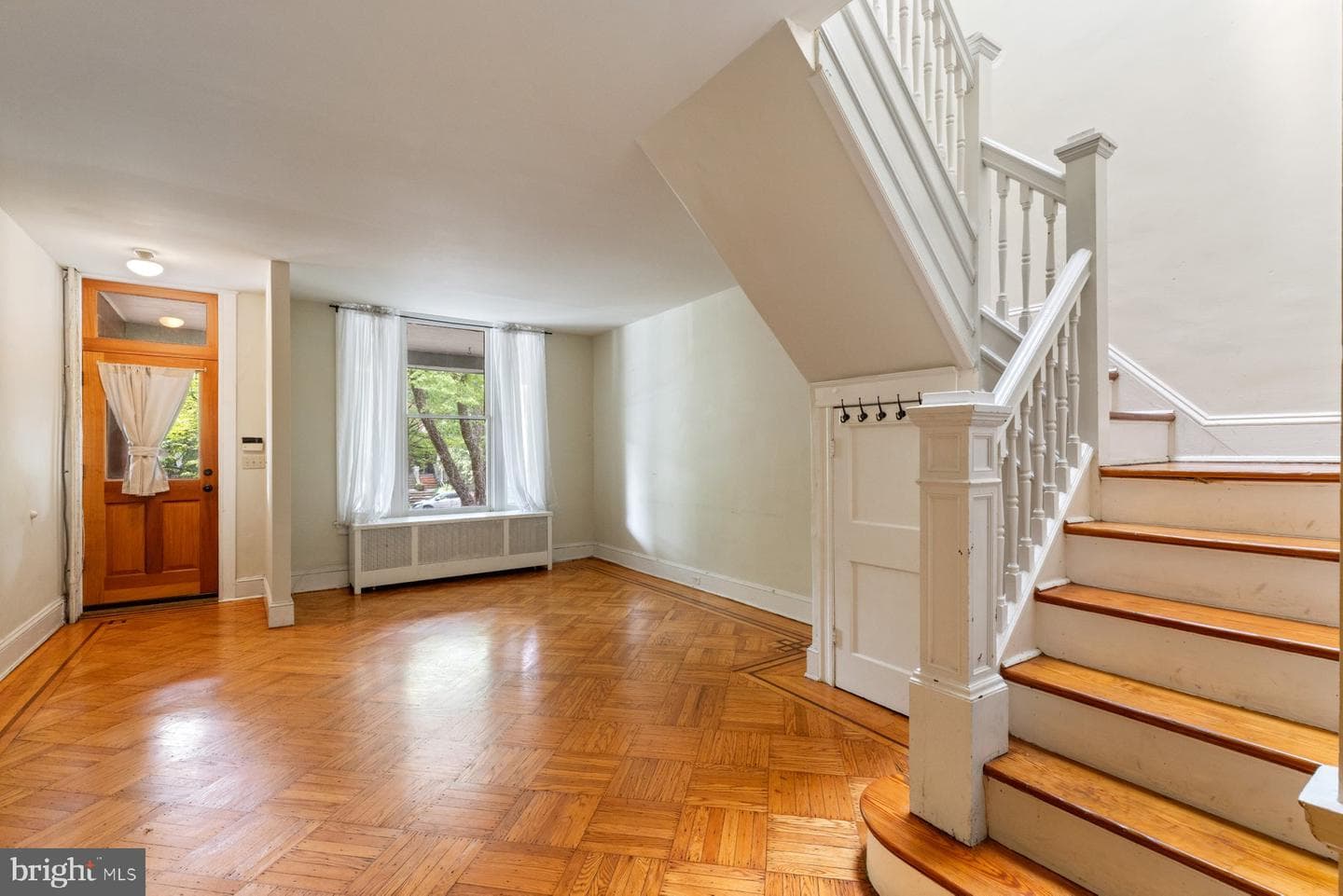 316 E 33rd Street photo 5