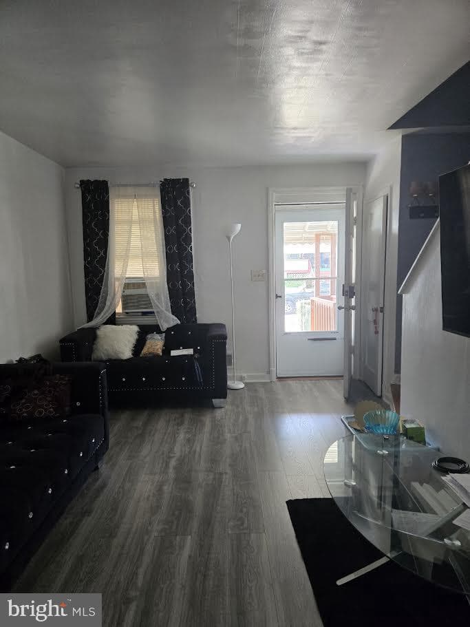 3317 Ingleside Avenue photo 2