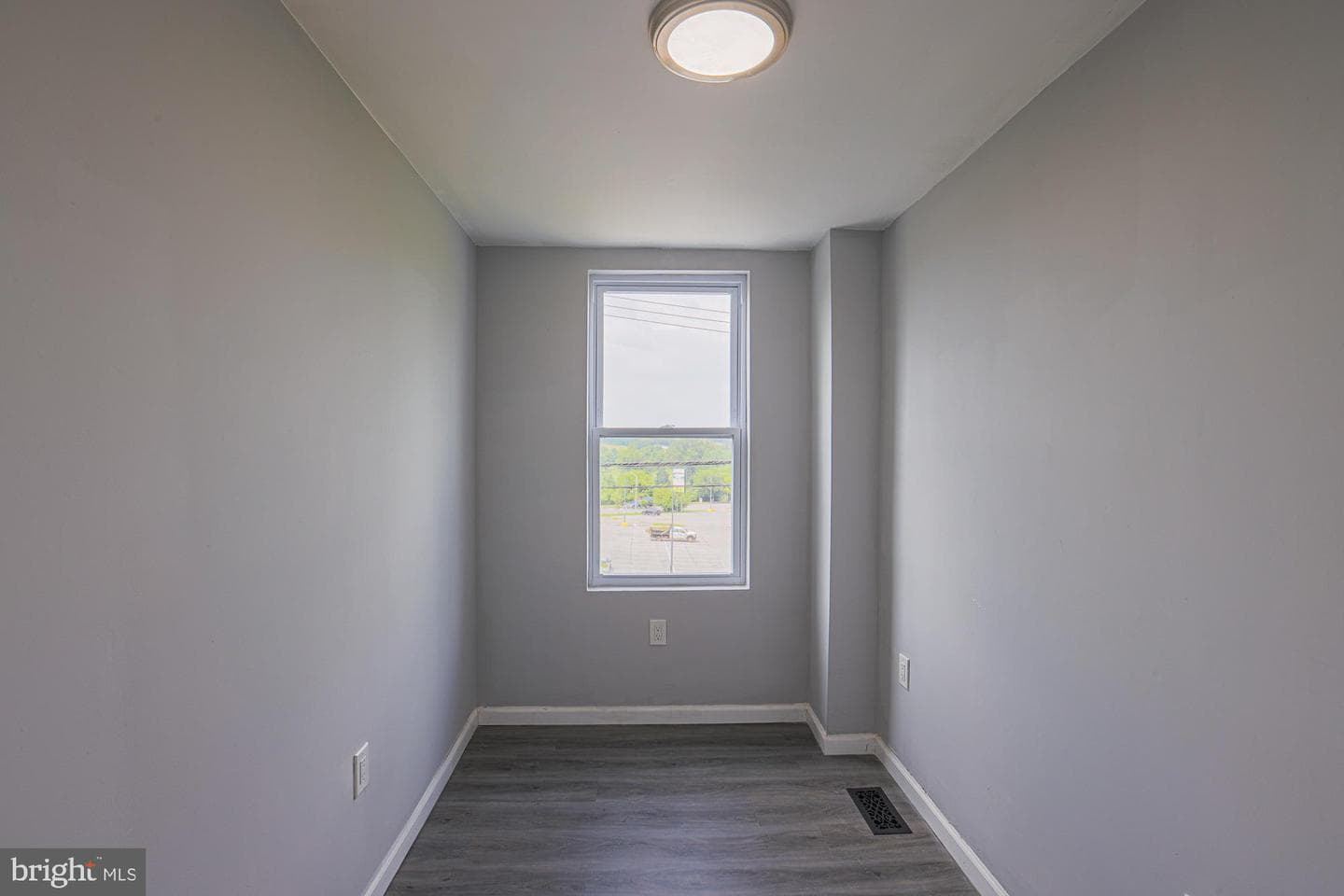 3300 Elmley Avenue photo 39