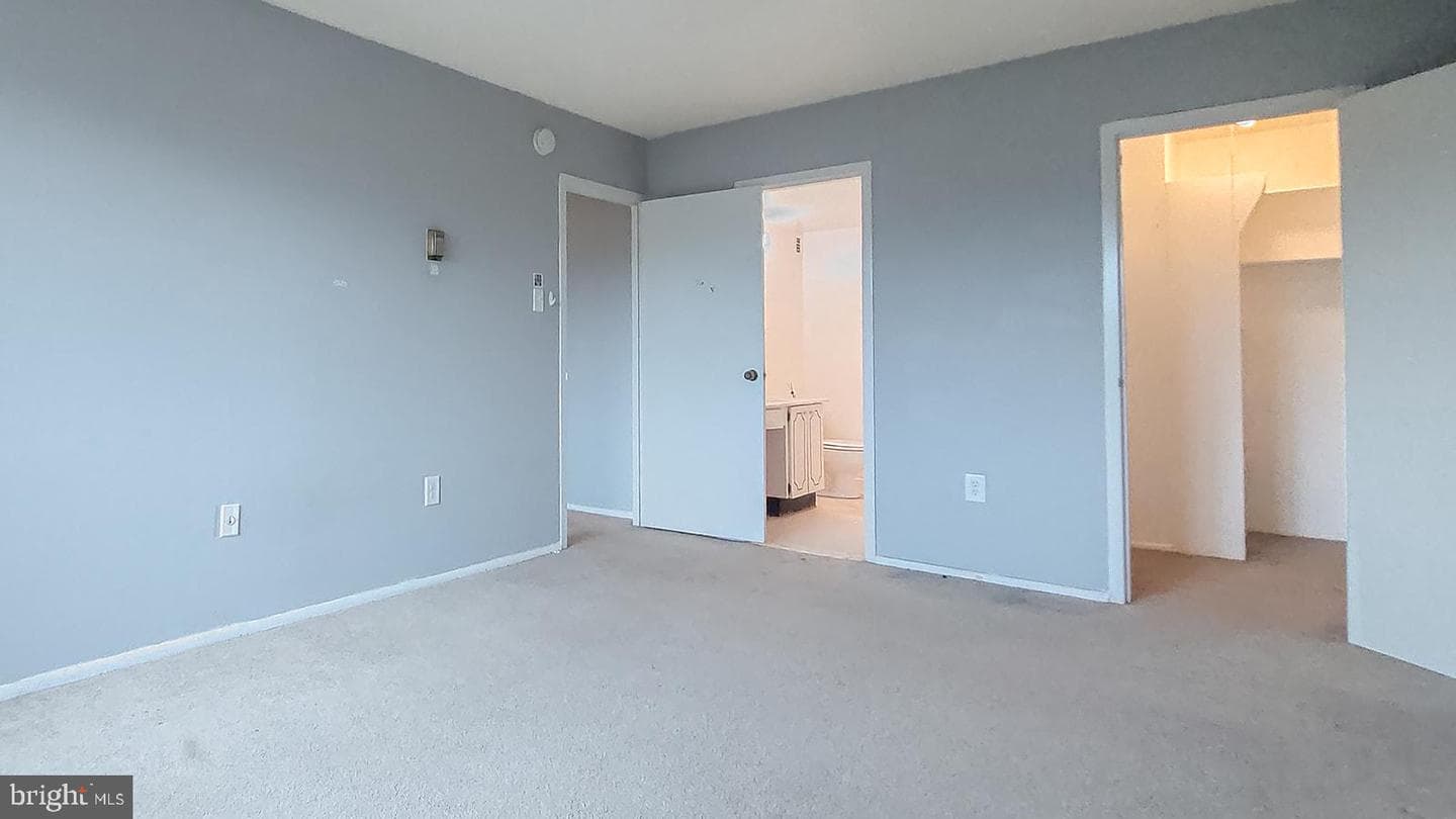 1 E University Parkway #702 photo 17