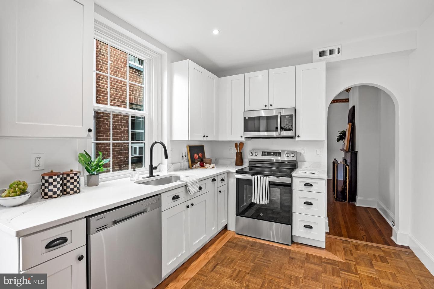 1431 Park Avenue photo 19